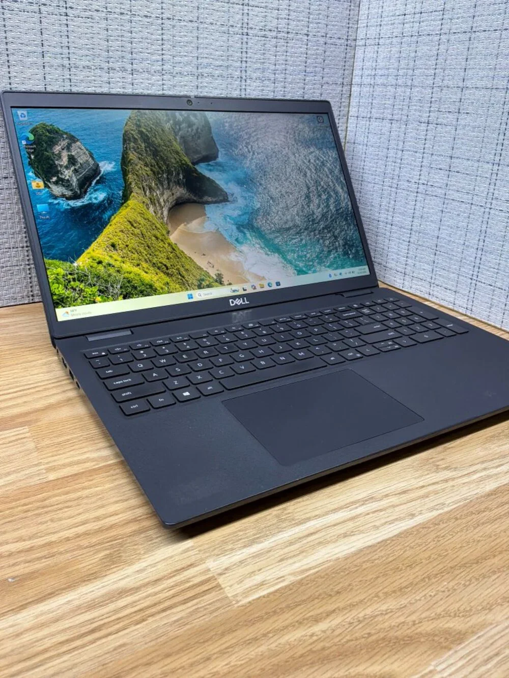 Dell Latitude 3520 15.6